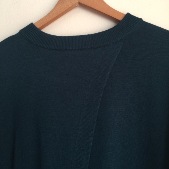 NWT DKNY Crossover Open Back Sweater Size M - Picture 4 of 8